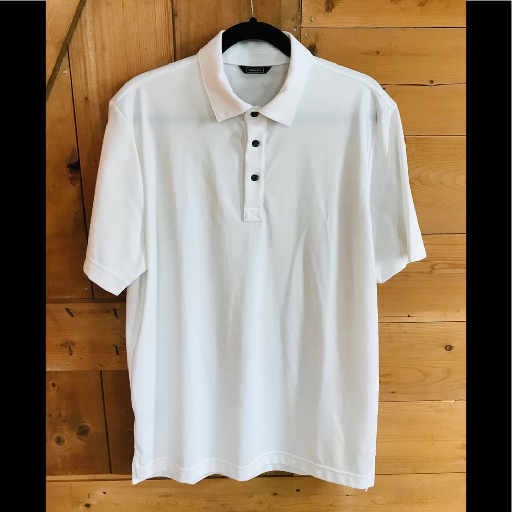 Saks Fifth Avenue// Men’s white polo 👕